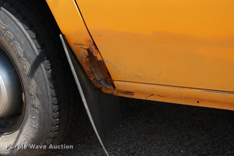 image for item DB9271 1995 Ford Econoline E350 Collins school bus