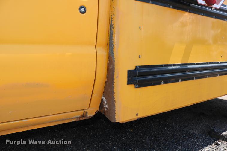 image for item DB9271 1995 Ford Econoline E350 Collins school bus