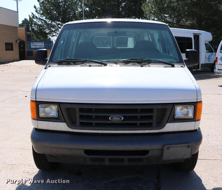 image for item DB9272 2007 Ford E350 Extended van