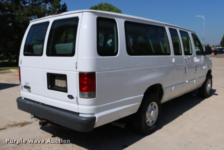 image for item DB9272 2007 Ford E350 Extended van
