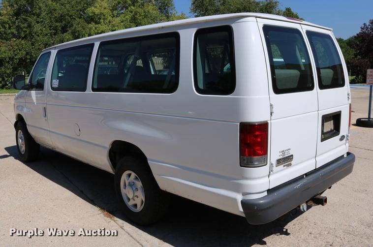image for item DB9272 2007 Ford E350 Extended van