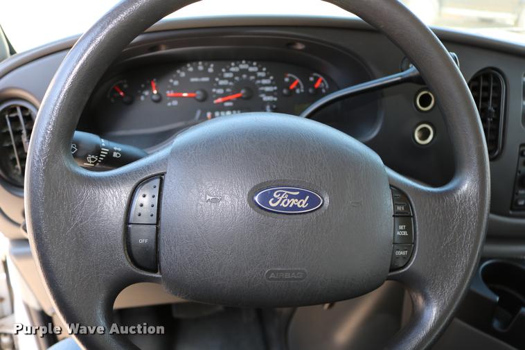 image for item DB9272 2007 Ford E350 Extended van