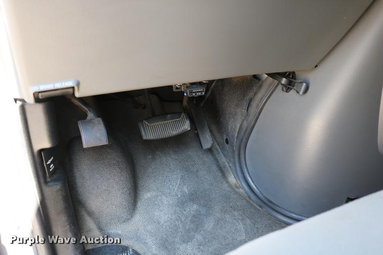 image for item DB9272 2007 Ford E350 Extended van