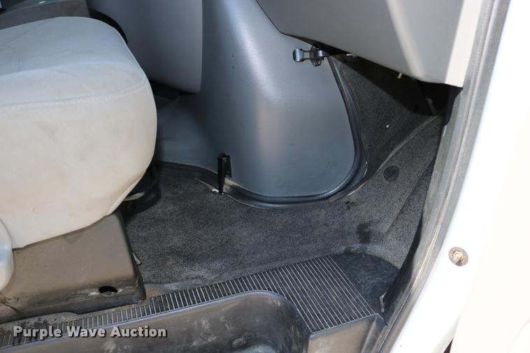 image for item DB9272 2007 Ford E350 Extended van