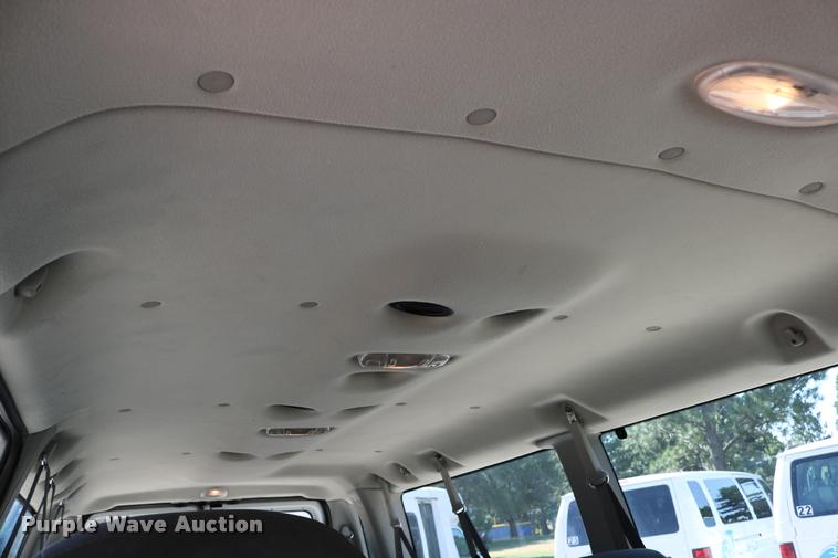 image for item DB9272 2007 Ford E350 Extended van