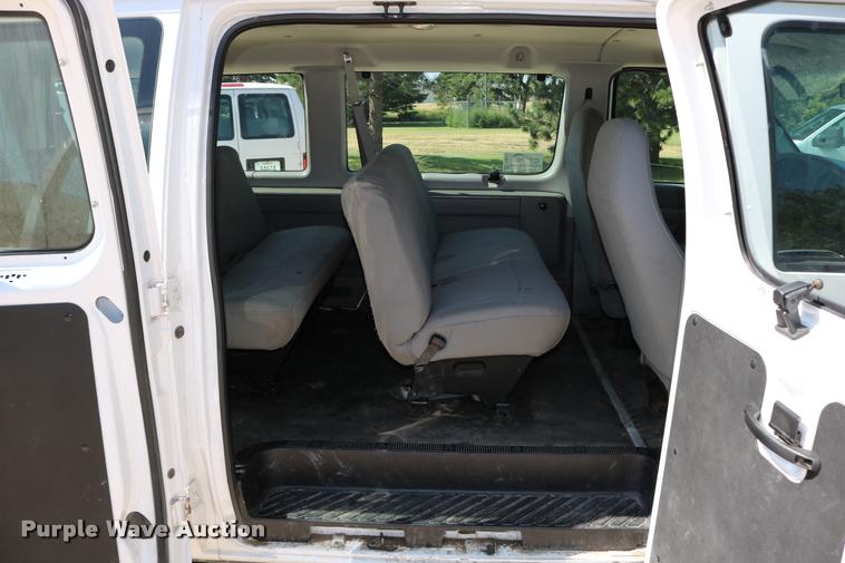 image for item DB9272 2007 Ford E350 Extended van