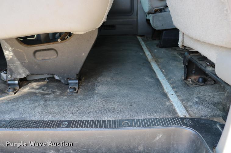 image for item DB9272 2007 Ford E350 Extended van
