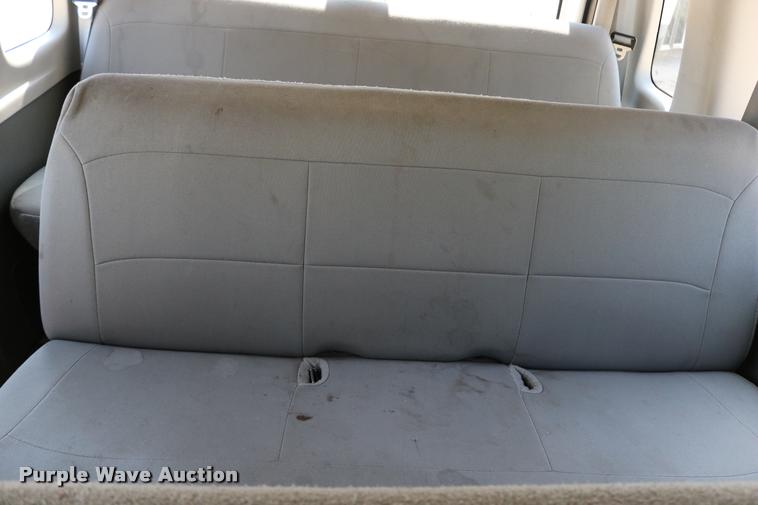 image for item DB9272 2007 Ford E350 Extended van