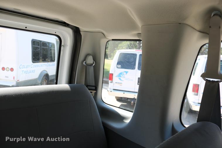 image for item DB9272 2007 Ford E350 Extended van