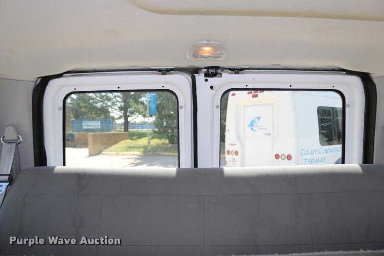 image for item DB9272 2007 Ford E350 Extended van