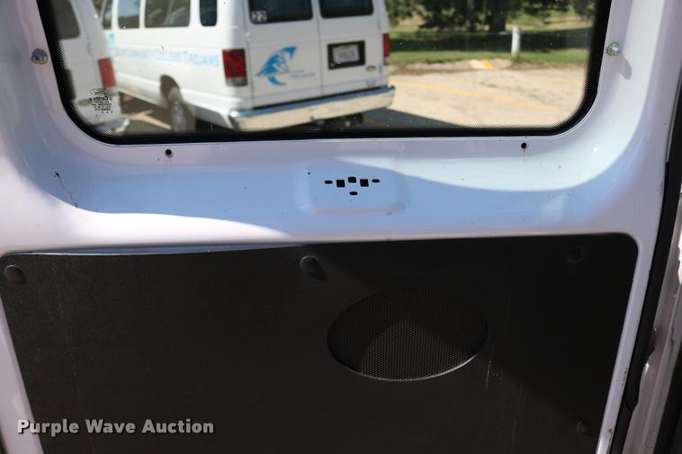 image for item DB9272 2007 Ford E350 Extended van