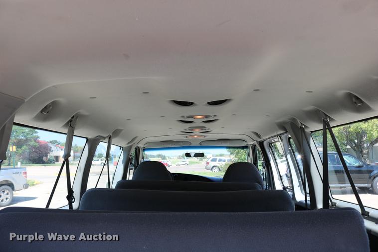 image for item DB9272 2007 Ford E350 Extended van