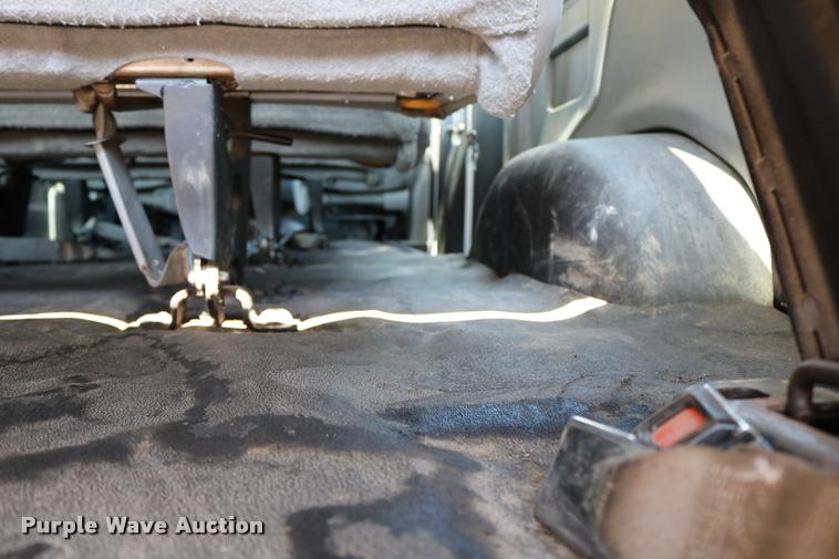 image for item DB9272 2007 Ford E350 Extended van