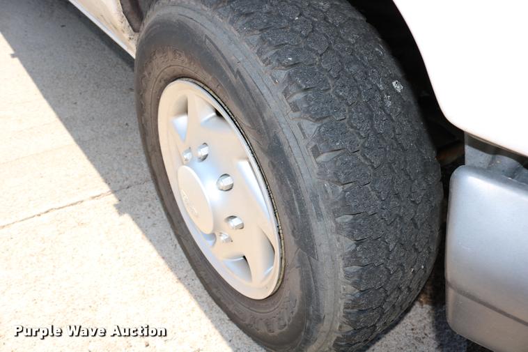 image for item DB9272 2007 Ford E350 Extended van