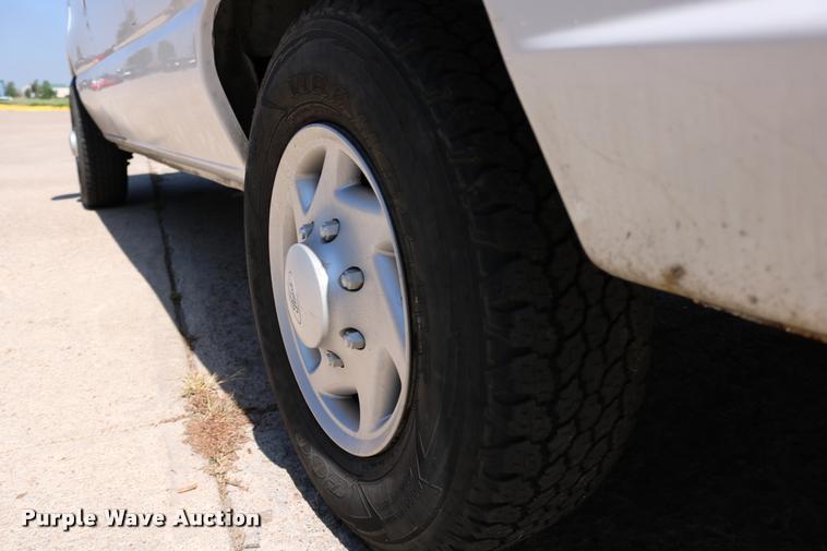 image for item DB9272 2007 Ford E350 Extended van