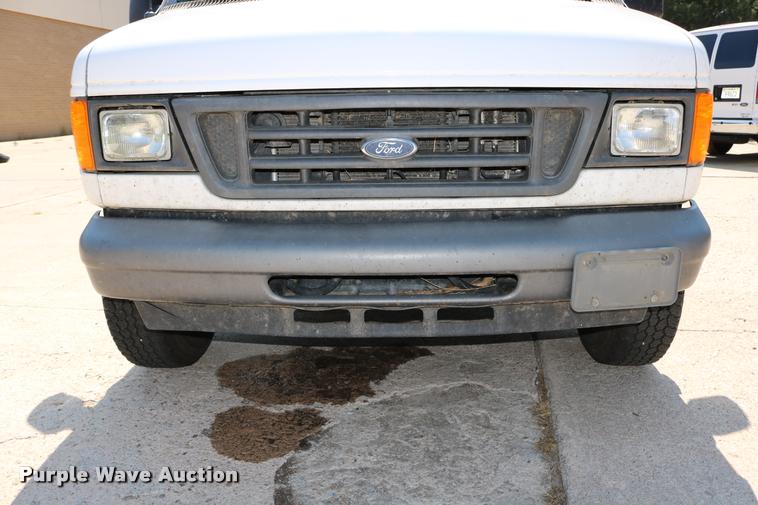 image for item DB9272 2007 Ford E350 Extended van