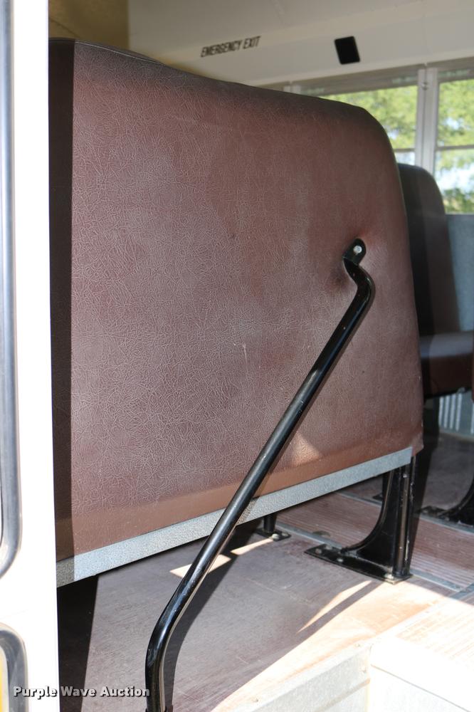 image for item DB9292 1997 International 3800 school bus