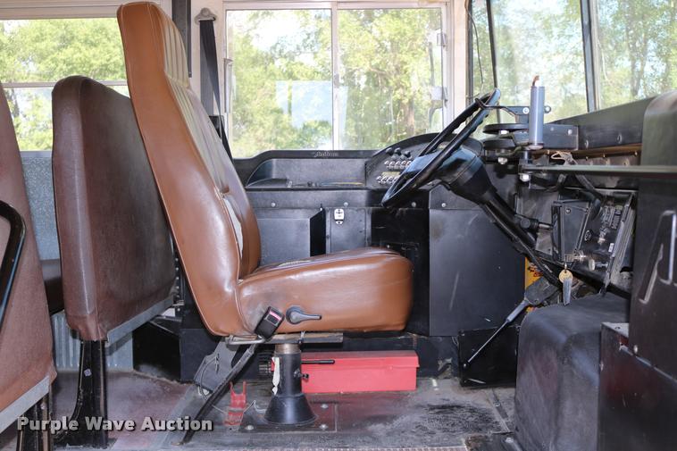 image for item DB9292 1997 International 3800 school bus