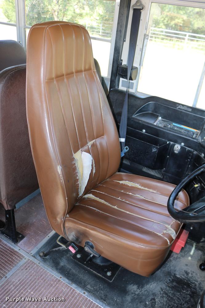 image for item DB9292 1997 International 3800 school bus