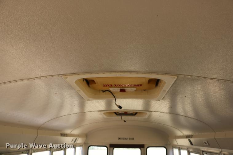 image for item DB9292 1997 International 3800 school bus