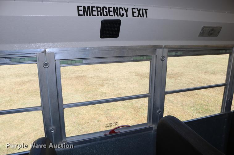 image for item DB9292 1997 International 3800 school bus