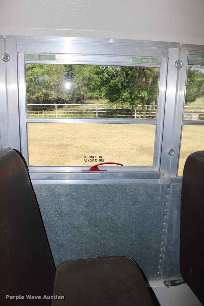 image for item DB9292 1997 International 3800 school bus