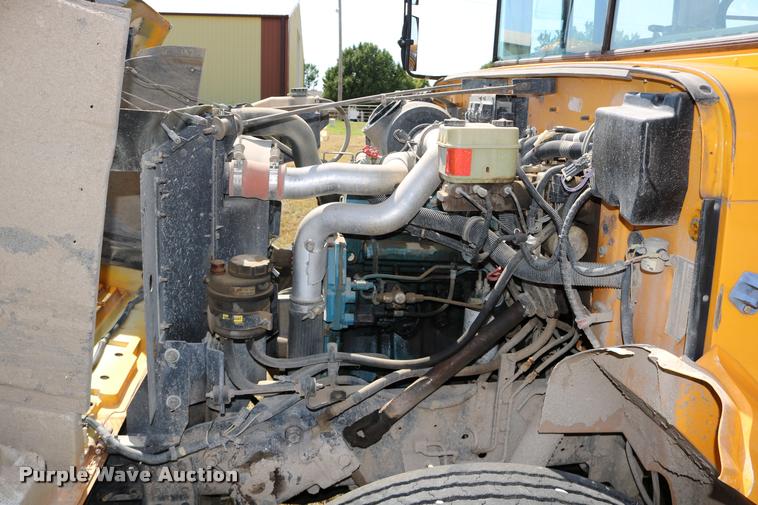 image for item DB9292 1997 International 3800 school bus