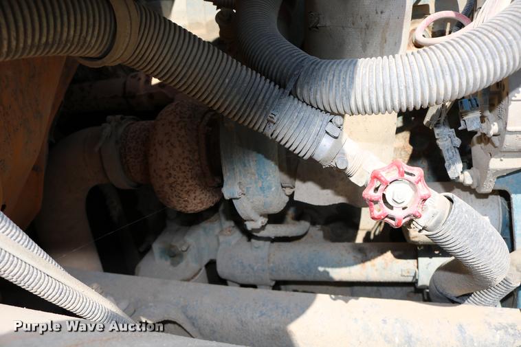 image for item DB9292 1997 International 3800 school bus