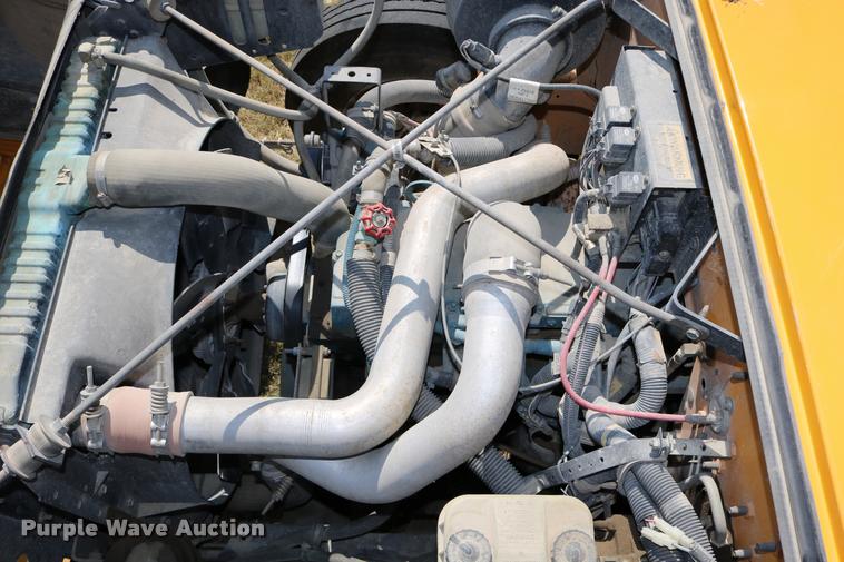 image for item DB9292 1997 International 3800 school bus