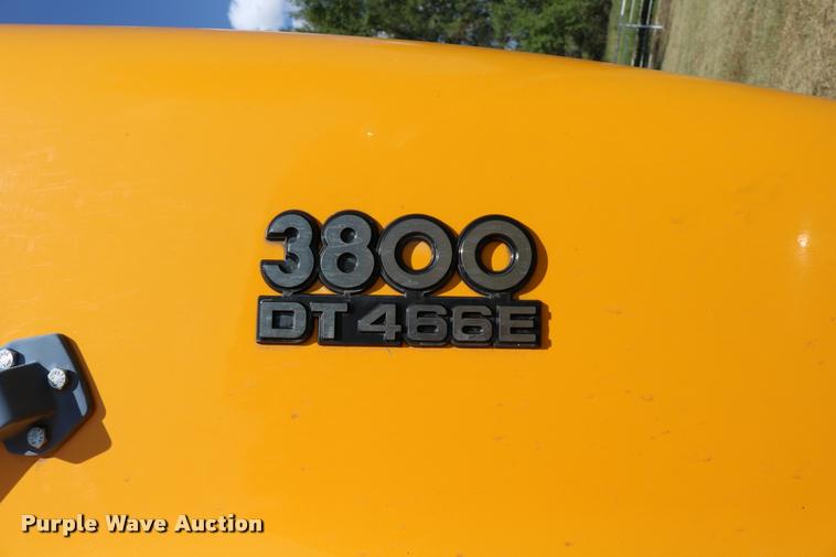 image for item DB9292 1997 International 3800 school bus