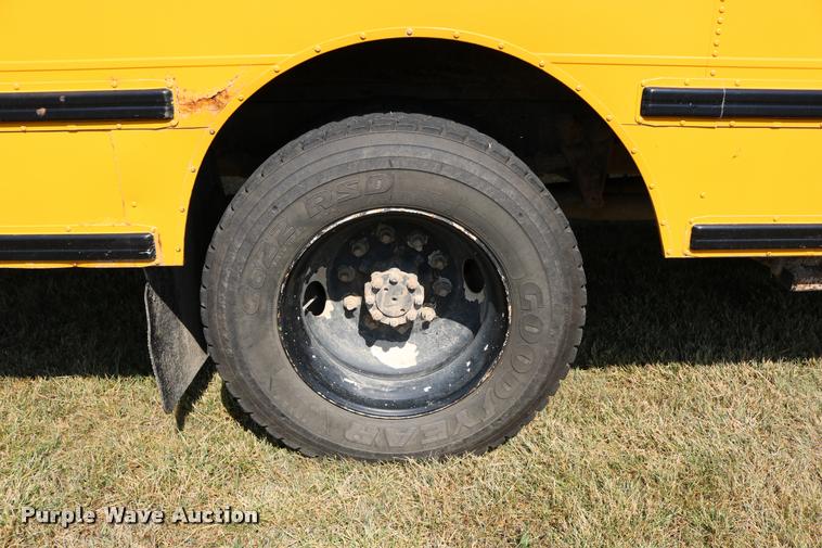 image for item DB9292 1997 International 3800 school bus