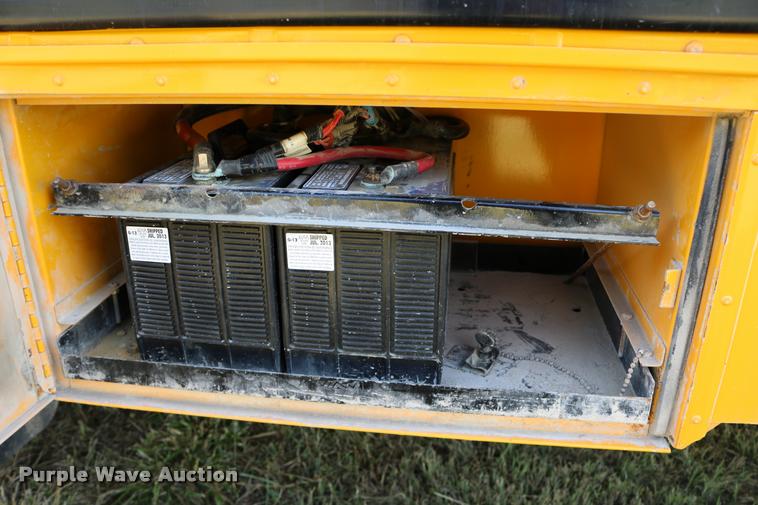 image for item DB9292 1997 International 3800 school bus