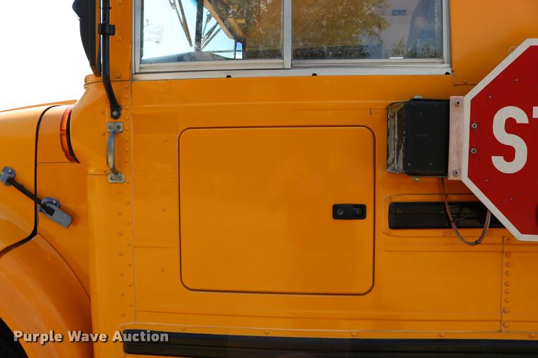 image for item DB9292 1997 International 3800 school bus
