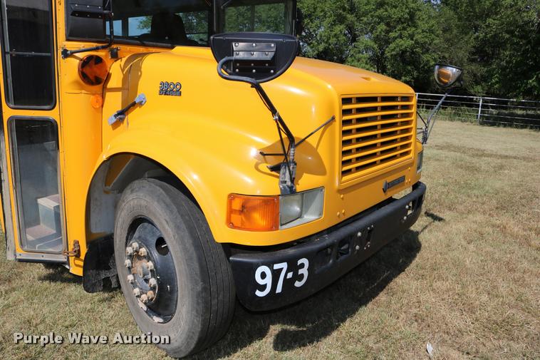 image for item DB9292 1997 International 3800 school bus
