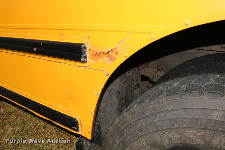 image for item DB9292 1997 International 3800 school bus