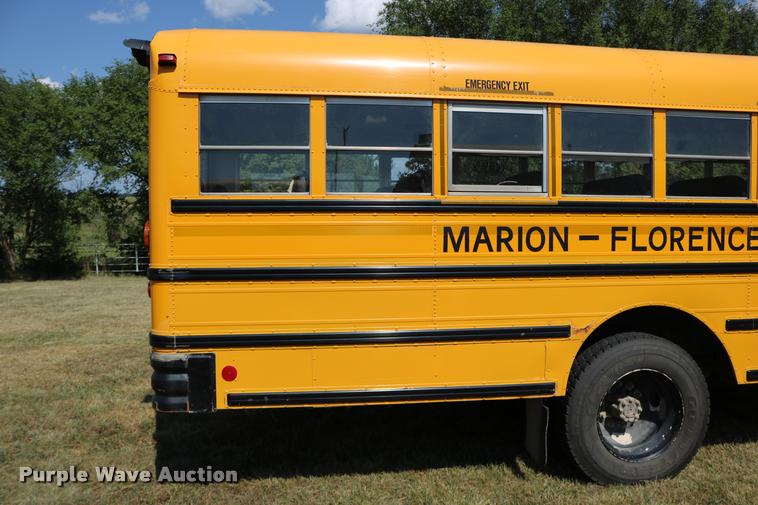 image for item DB9292 1997 International 3800 school bus