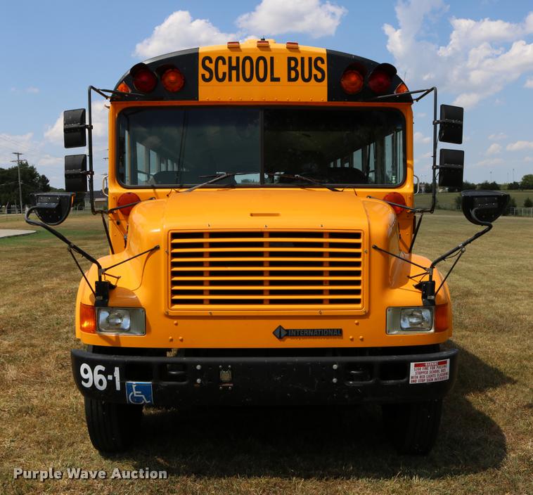 image for item DB9293 1997 International 3800 bus