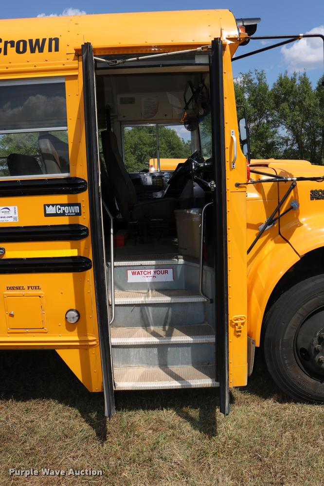 image for item DB9293 1997 International 3800 bus