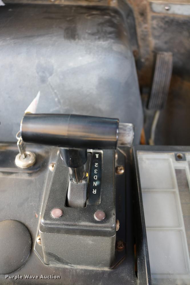 image for item DB9293 1997 International 3800 bus