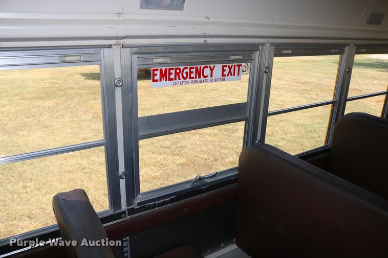 image for item DB9293 1997 International 3800 bus