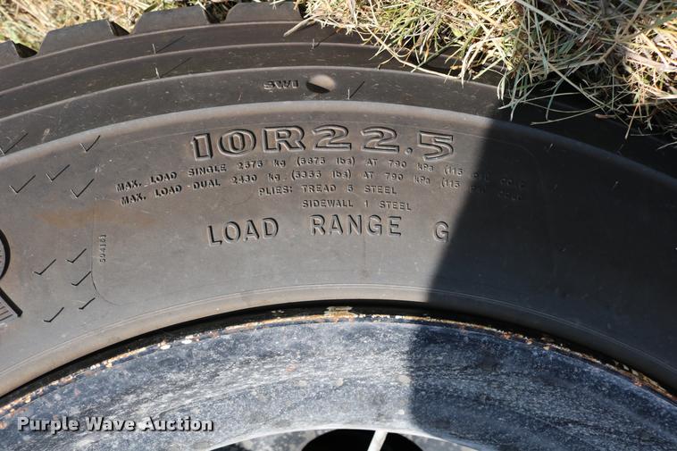 image for item DB9293 1997 International 3800 bus