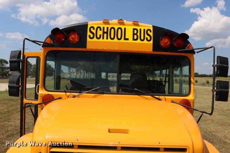 image for item DB9293 1997 International 3800 bus