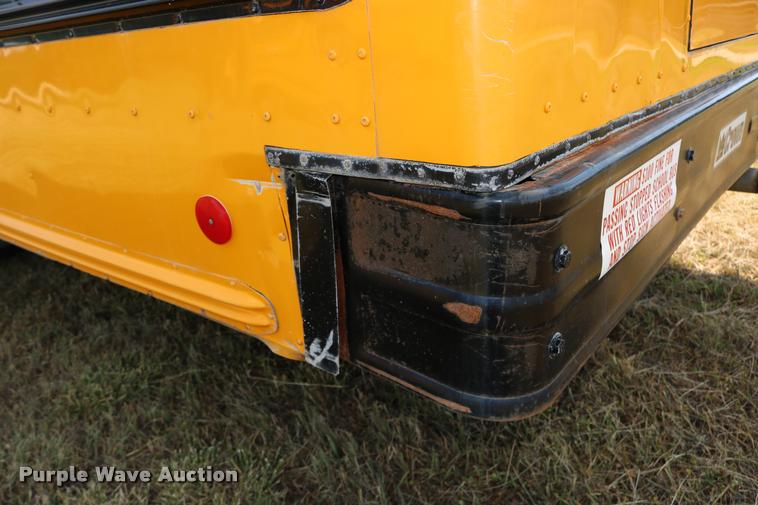 image for item DB9293 1997 International 3800 bus