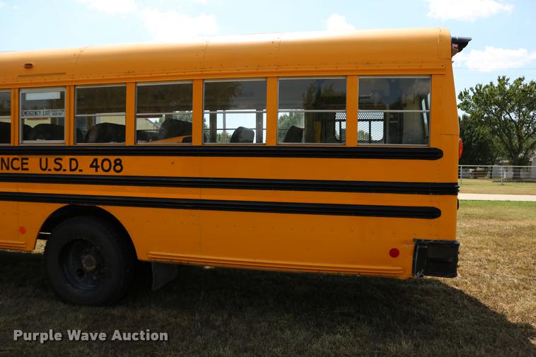 image for item DB9293 1997 International 3800 bus