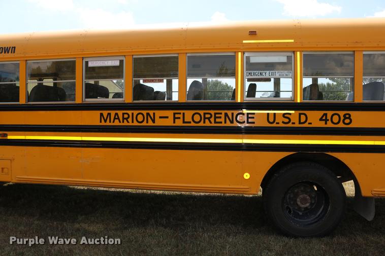 image for item DB9293 1997 International 3800 bus