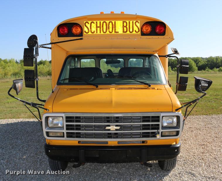 image for item DB9294 1995 Chevrolet G30 Blue Bird school bus