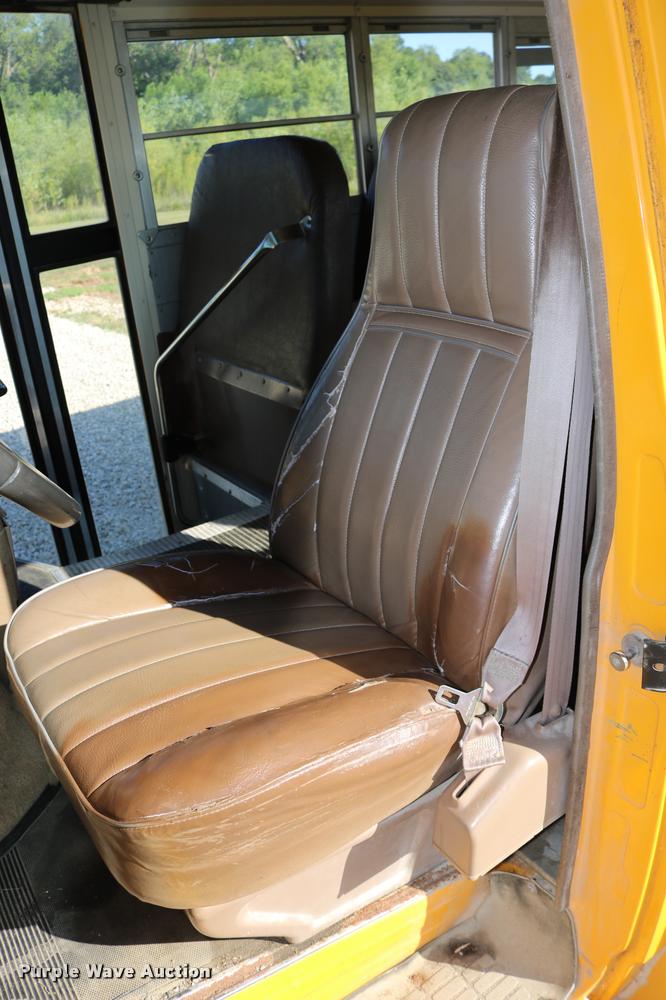 image for item DB9294 1995 Chevrolet G30 Blue Bird school bus