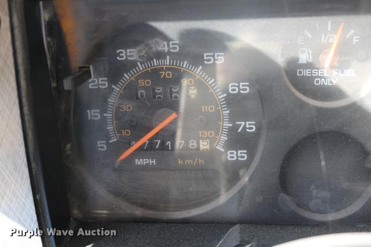 image for item DB9294 1995 Chevrolet G30 Blue Bird school bus