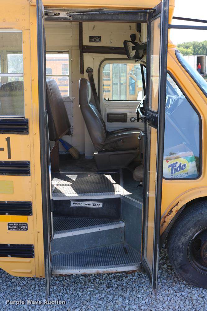 image for item DB9294 1995 Chevrolet G30 Blue Bird school bus