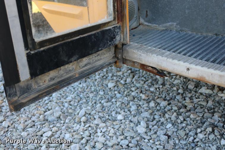 image for item DB9294 1995 Chevrolet G30 Blue Bird school bus